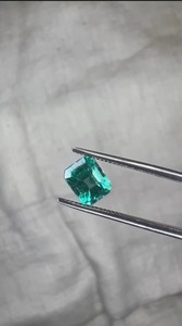 Piedra Preciosa de Esmeralda Zambiana Natural de 1.12 Ct, Corte Octogonal, Color Verde, para Joyería Fina, Venta al Por Mayor - Product Image 3