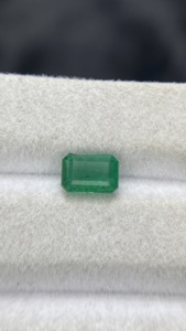 Émeraude naturelle certifiée du Zambie, taille octogonale, pierre à bon lustre, pierre précieuse non montée pour la création de bijoux, 1,44 carat - Product Image 4