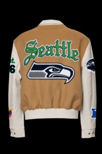 Veste universitaire Seattle Seahawks en laine et cuir style Old English, couleur camel - Product Image 2