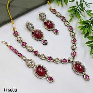 Parure de bijoux de mariage pour femme en laiton plaqué argent, zircon ethnique certifié de haute qualité, avec collier, boucles d'oreilles et bague à perles géométriques - Product Image 5