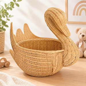 Panier de rangement bohème en rotin écologique en forme de cygne, tressé à la main, adorable organiseur de fruits pour la maison, l'hôtel, la station balnéaire, la chambre d'enfant et la crèche - Product Image 1