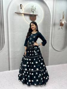 Conjunto de Lehenga con Top de Algodón Puro, Completamente Cosido a Mano con Latkan, Estilo Kodi, Corte Holgado, para Bodas, para Mujer - Product Image 3