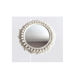 Miroir mural décoratif en macramé rond, style moderne et luxueux, pour chambre et salle de bain, idéal pour la décoration intérieure et les fournitures indiennes. - Product Image 1