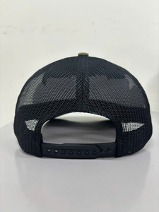 Casquette Trucker avec Bordure Brodée et Patch Tissé, Vert Olive, Panneau en Toile et Maille Respirante, Imperméable, Tendance, Polyester/Coton, Unisexe - Product Image 3