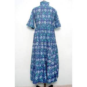 Vestido largo de verano para mujer con estampado floral digital, manga acampanada, cuello redondo, formal, lavable, de algodón suave, con botones y cintura natural. - Product Image 6