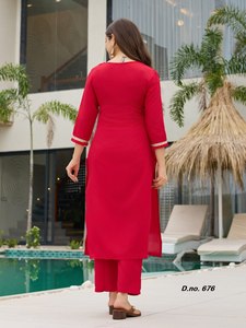 Zain Exports: Nuevo lanzamiento de conjunto moderno de salwar kameez, pantalón y dupatta para mujer, con estampado digital en algodón y rayón, color pistacho. - Product Image 5