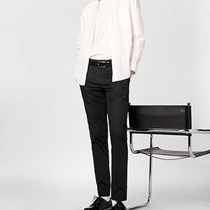 กางเกงชิโน่ทรงสลิมฟิตผู้ชาย ผ้าผสมคอตตอนสวมใส่สบาย เหมาะสำหรับใส่ทำงานในออฟฟิศ ลำลอง สไตล์โมเดิร์น สตรีทแวร์ - Product Image 5