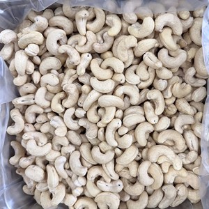 Best Rate Ww180, Ww320 Vacuum Packed Cashew <b>Nuts</b> Vietnam Cashew <b>Nuts</b> Wholesale Wholesale Exported To Asia, Middle East - Product Image 1