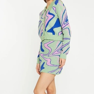 Stock usine Hiver Pull cardigan en laine cachemire pour femme, tricoté à fleurs au crochet, à manches longues - Product Image 2