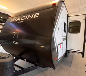 Meilleures ventes : Caravanes de voyage d'occasion abordables 2025 Grand Design Imagine XLS 17MKE disponibles - Product Image 1