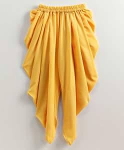 Conjunto de Ropa para Niñas, Top Peplum Rojo con Puntos y Pantalones Dhoti Amarillos, Estilo Étnico, Festivo, Tradicional, para Fiestas - Product Image 3