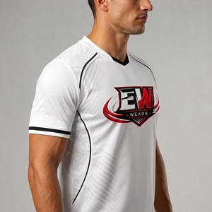Camiseta de fútbol duradera hecha con tela de primera calidad que ofrece movimiento flexible y rendimiento confiable en el campo. - Product Image 6