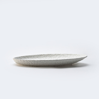 Assiettes ovales en porcelaine blanche unie résistantes à la chaleur YAYU, vaisselle moderne pour hôtel, assiettes à salade, vaisselle de restaurant, plats en céramique noire