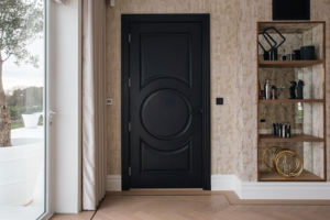 Puerta de PVC y MDF de Apertura Lateral Principal, Estilo Push-Pull, Diseño 3D de Madera para Interiores de Hoteles y Apartamentos en Vietnam, Tamaño Personalizado, Venta Caliente - Product Image 2