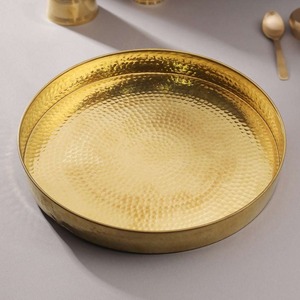 Plat de service rond en métal martelé doré, poli, décoratif, fait main, pour la présentation des aliments – Vente chaude - Product Image 1
