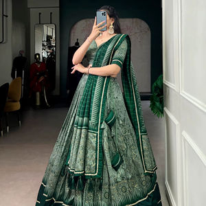 Ensemble de lehenga choli en soie Kalamkari de qualité supérieure pour mariage et fête - Product Image 1