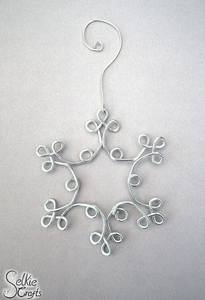 Adorno navideño colgante de metal vintage, artículo decorativo para árbol de Navidad y decoración del hogar. - Product Image 4