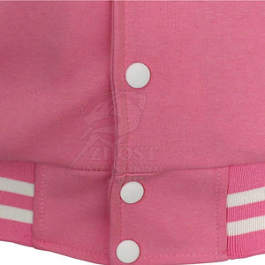 Veste de style universitaire décontractée, légère et confortable, pour un look urbain au quotidien - Product Image 4