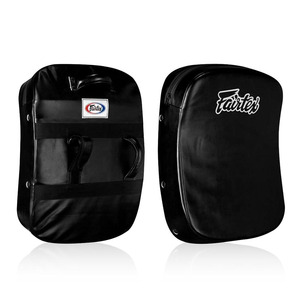 Cible d'entraînement incurvée durable avec rembourrage en mousse épaisse et poignée robuste pour la boxe, les arts martiaux et les exercices de fitness. - Product Image 6