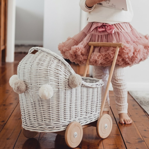 Poussette de poupée en rotin tressé de haute qualité pour enfants, ensemble de poussettes mignonnes faites à la main, jouet de décoration pour chambre de bébé et école pour enfants - Product Image 1