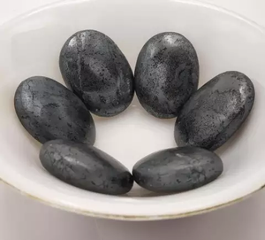Pierre de paume en hématite naturelle sculptée, pierre de méditation Feng Shui pour la guérison et la collection - Product Image 2