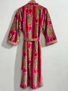 Bata Kimono de Terciopelo con Estampado de Tigre: Bata de Algodón para la Hora del Despertar - Product Image 5