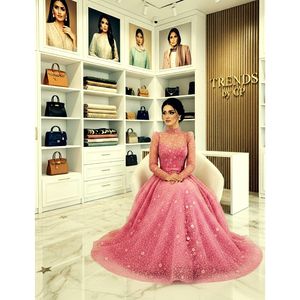 Vestido de Noche de Lujo Rosa, Bordado en 3D, de Seda Satén Ecológica |   Vestido Formal de Manga Larga con Corte en A - Product Image 4