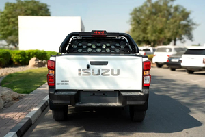 NOUVEAU ISUZU D-MAX CREW CAB 4x4 2026 À TRANSMISSION AUTOMATIQUE À VENDRE - Product Image 2