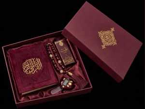Coran multicolores avec tasbih dans un coffret cadeau, couverture en calligraphie dorée, design arabe, présentation élégante pour le Ramadan - Product Image 5