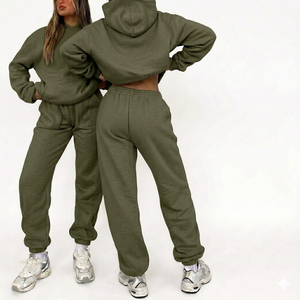 Ensemble de survêtement deux pièces pour femmes, sweat-shirt et pantalon, tissu doux, coupe décontractée, tenue de sport moderne pour la saison hivernale - Product Image 1