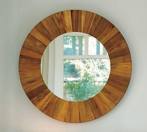 Miroir mural en bois sculpté à la main de forme unique - Product Image 3