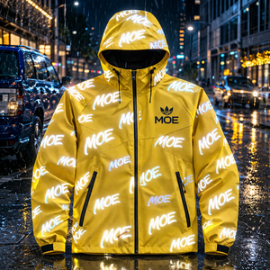 Veste coupe-vent réfléchissante tendance pour homme, en nylon, avec fermeture éclair, capuche réfléchissante, veste de sport en nylon personnalisée avec fermeture éclair réfléchissante pour homme, OEM - Product Image 3