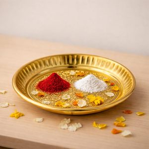 Puja traditionnel en laiton fait main |   Pooja Thali |   Assiette Arati Bartan Thambulam |   Gravé et conçu avec soin - 6 pouces - Product Image 2