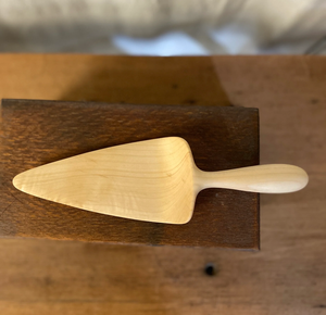 Juego de 2 utensilios para servir pasteles de madera hechos a medida en diferentes colores, ecológicos, para bodas, repostería y restaurantes. - Product Image 6