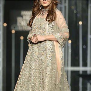 Nuevo Vestido de Novia de Lujo con Encaje Bordado, Brillante y Voluminoso |   Vestidos de novia pakistaníes Salwar Kameez - Product Image 5