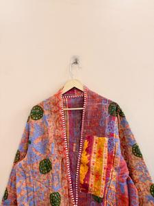 Veste longue traditionnelle faite à la main, vintage, Kantha Suzani, style bohème, pour tous, taille unique. - Product Image 2