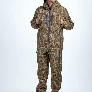 Pantalon de chasse confortable avec doublure épaisse et poches sécurisées, disponible à la vente en ligne - Product Image 3