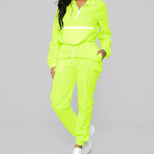 Conjunto de chándal corto cortavientos para mujer, superventas, hecho a medida, precio mayorista, transpirable, de nailon - Product Image 1