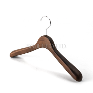 Esthétique japonaise Marron Foncé En Bois Cintre pour vêtements féminins HA0138DB_0026 Fabriqué Au Japon Produit Cintre En Bois - Product Image 1