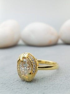 แหวนแต่งงานทรงรีทันสมัยจาก D'VINS JEWELS ประดับเพชรทรงบริลเลียนต์สี D ขาว ผลิตในห้องปฏิบัติการ เคลือบสีเงินและทอง - Product Image 4