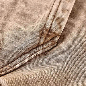 Las sudaderas con capucha para hombre con lavado ácido y costuras en contraste ofrecen un elemento de diseño audaz que eleva las sudaderas con capucha tradicionales para hombre con lavado ácido. - Product Image 6