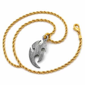 Collar con Colgante de Corazón de Acero de Damasco, Diseño Moderno y Hecho a Mano por Ahmad Fabric, Ideal para Regalo Promocional del Día de San Valentín - Product Image 4