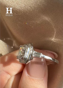 แหวนเพชรทรง Asscher แบบ Solitaire ดีไซน์ทรงมงกุฎ/โล่ห์เรขาคณิตสุดพิเศษ ทอง 14K สำหรับงานหมั้นและแต่งงาน ดีไซน์ทันสมัย - Product Image 4