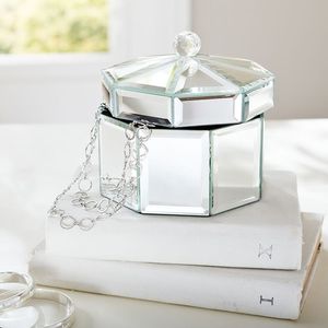 Handmade Decorative Metal And Glass Jewelry Box With Vintage Look For Stylish Home Storage Solution - Product Image 2