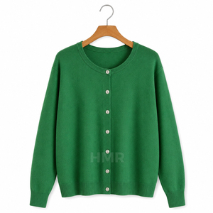 Suéter de Punto Acrílico Verde con Cuello en V de la Hermandad HMR, Cálido, Transpirable y Elegante - Product Image 5