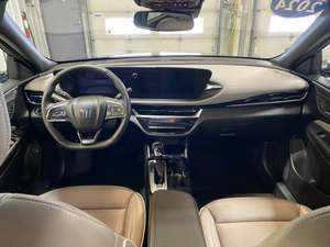 Bu-ic-ck En-vis-ta Avenir FWD 2024 Usado, 137 hp, 1.2L I3 - Product Image 5