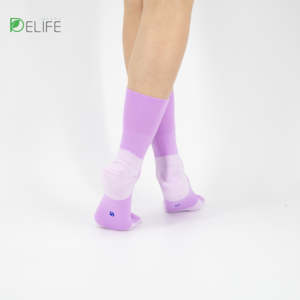 Calcetines Diabéticos Casuales hasta la Rodilla para Mujer, Antideslizantes, Antibacterianos, Transpirables, Absorbentes de Sudor, Cálidos y Cómodos, Mezcla de Nailon - Product Image 3
