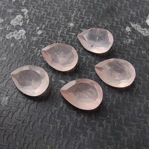Piedra Preciosa de Cuarzo Rosa de Calidad AAA+, Corte Facetado en Forma de Pera, Calibrada, para Joyería - Product Image 1