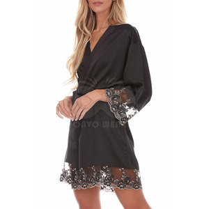 Robe de chambre élégante en soie pour femme, peignoir en satin à manches longues, vêtement de nuit confortable, vêtement d'intérieur, fabricant de designs personnalisés - Product Image 3