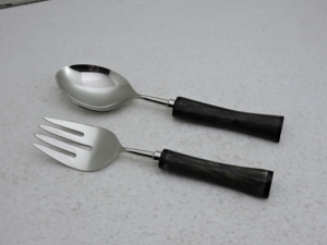 Cuchara y tenedor de lujo de acero inoxidable con mango de resina para servir ensaladas, vajilla decorativa para restaurantes de alta cocina, proveedor de servicios de catering para hoteles. - Product Image 5